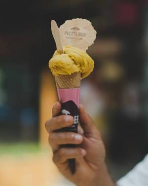 Cono Doble: Maracuyá y Mango vista 3
